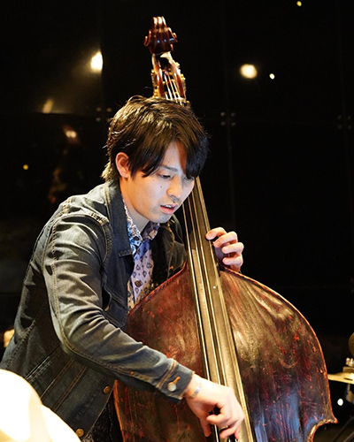 ベース 横田健斗